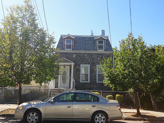 3rd image of 90 Osgood Ave