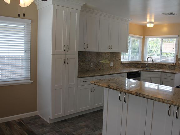 4th image of 2612 E Santa Fe Ave