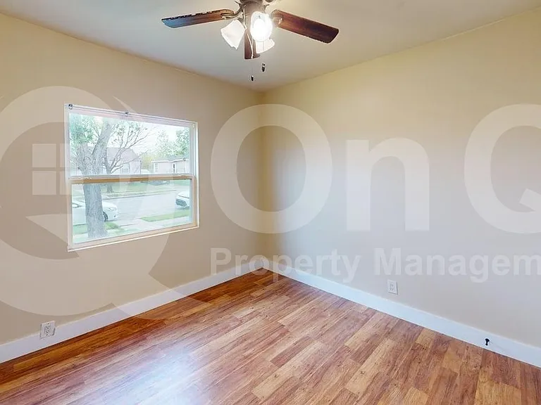 2640 Berryhill Dr — Photo 11