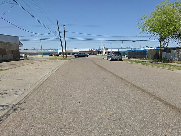 4th image of 111 Richard St