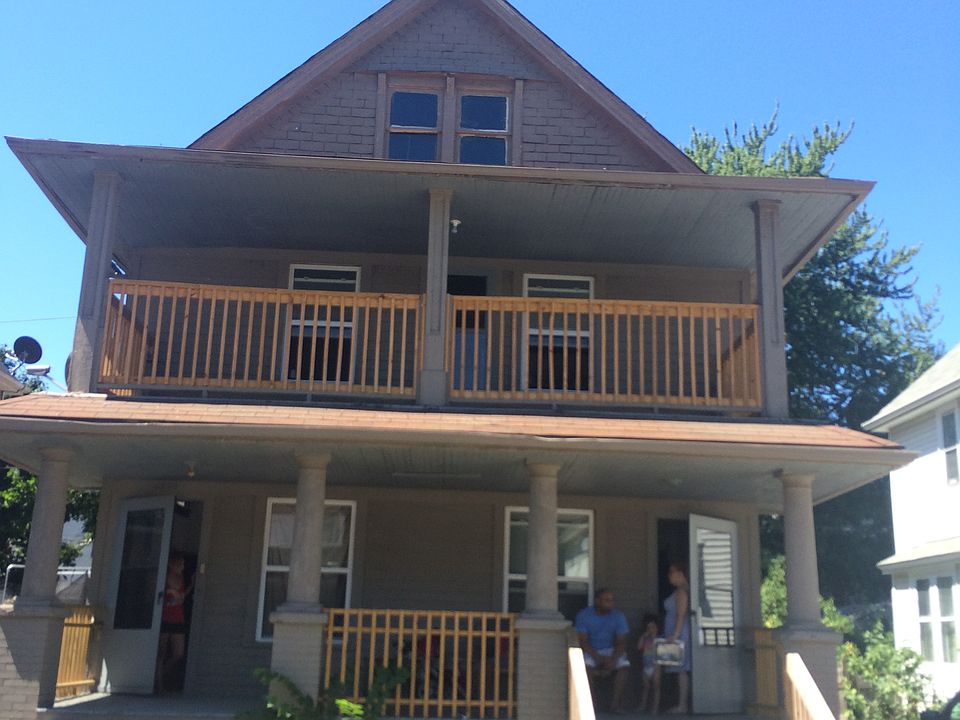 1st image of 3894 W 19th St