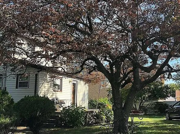 16702 73rd Avenue, Fresh Meadows, NY 11366
