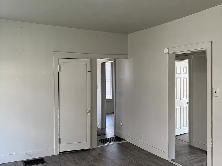 803 Garfield Ave SW — Photo 6