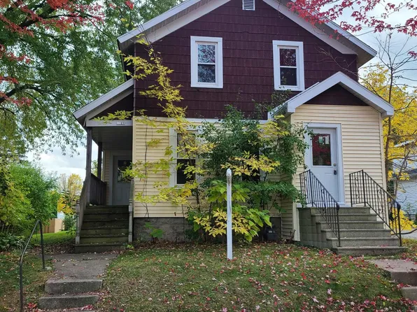 1321 Waugoo Ave, Oshkosh, WI 54901