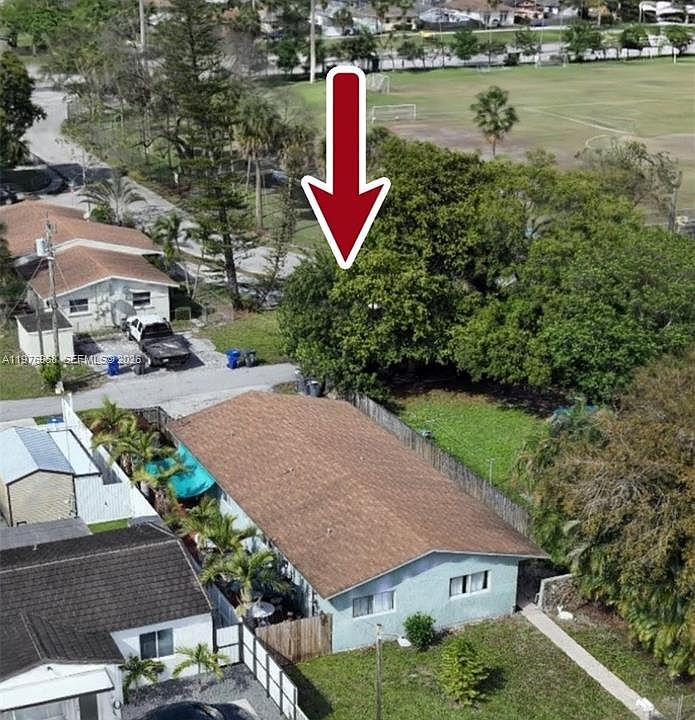 1st image of 2411 Thomas St