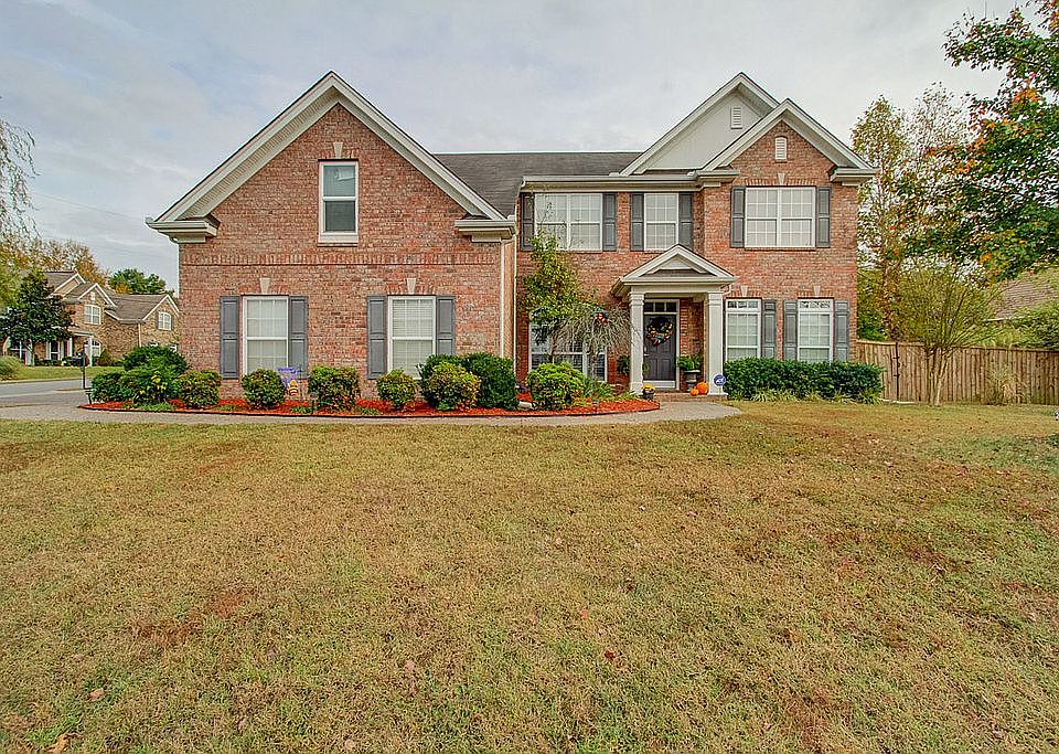 Contemporary 5 Bedroom Home 