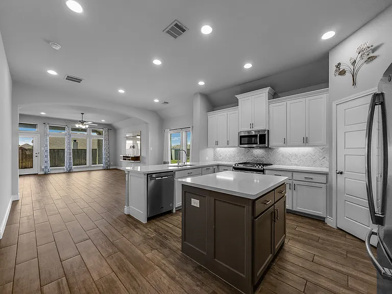 2157 Winsbury Way — Photo 4