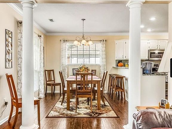 5th image of 3694 Colonial Dr