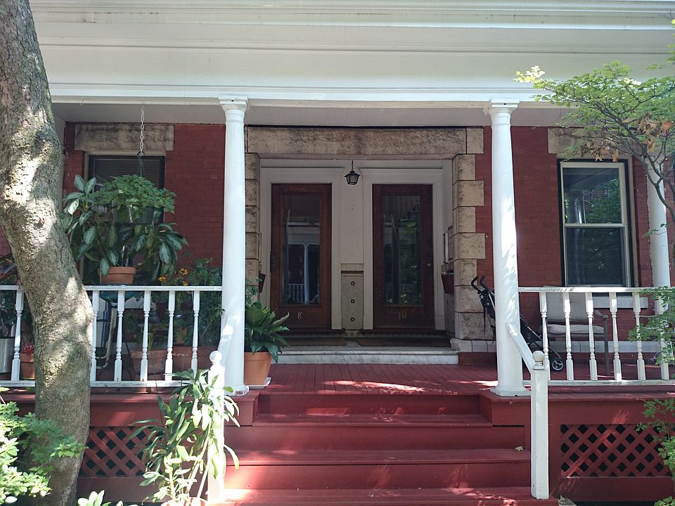 1st image of 8 Auburn Ct #1
