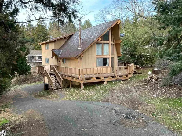 682 Dogwood Dr, Murphys, CA 95247