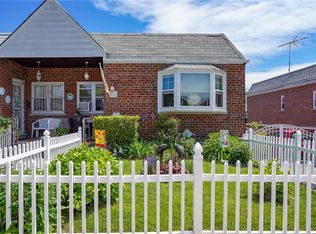 1028 Huntington Ave, Bronx, NY 10465