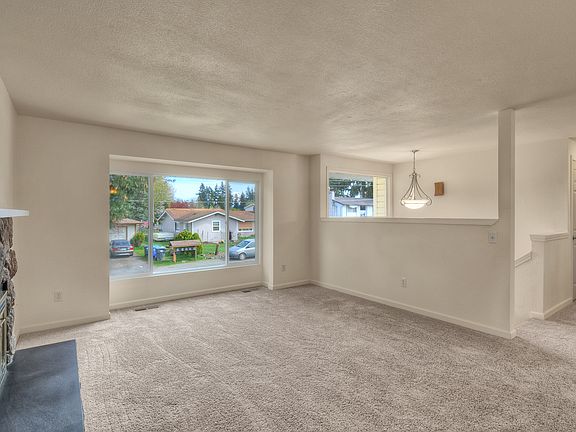 3rd image of 17210 6th Ave E