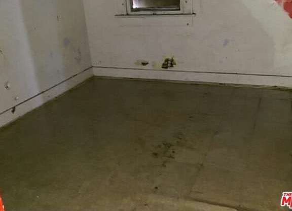 3rd image of 1358 W 73rd St