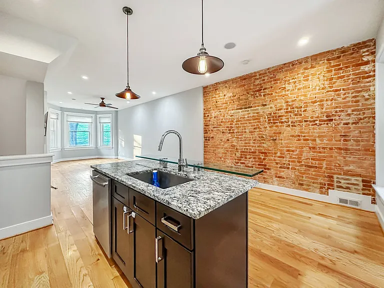 122 Bryant St NW #1 — Photo 11