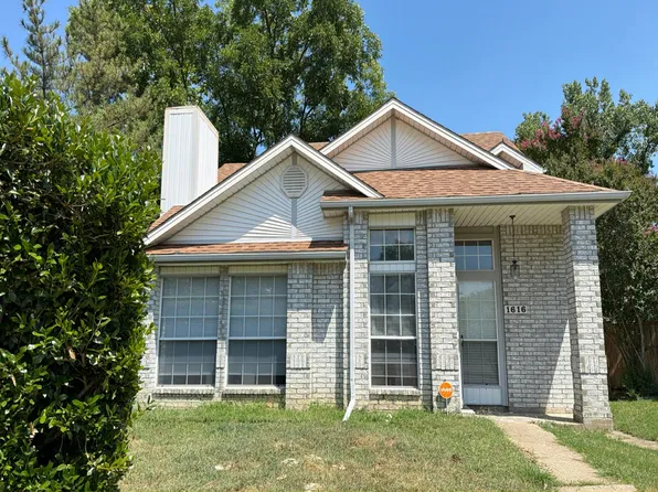1616 Savannah St, Mesquite, TX 75149