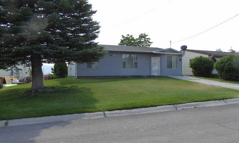1st image of 32 Elysium Dr