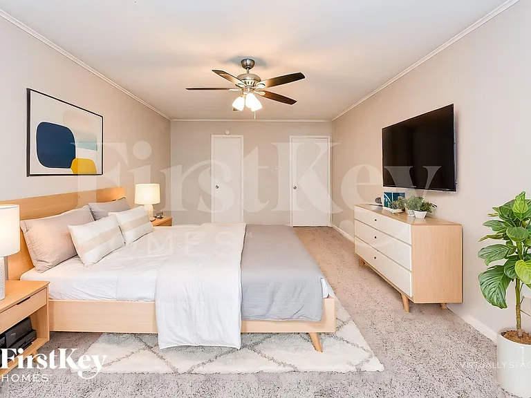 16911 Memorial Oaks Ln — Photo 11