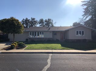 1111 Lincoln Dr, Mountain View, CA 94040
