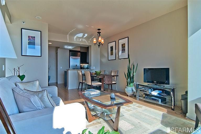 1st image of 425 1st St Unit 2605