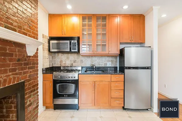 Rented by Bond New York | media 3