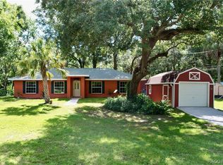 130 N Hawthorne Dr, Inglis, FL 34449