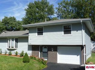 7113 Chandler Acres Dr, Bellevue, NE 68147