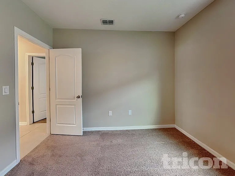 4648 Lindever Ln — Photo 11