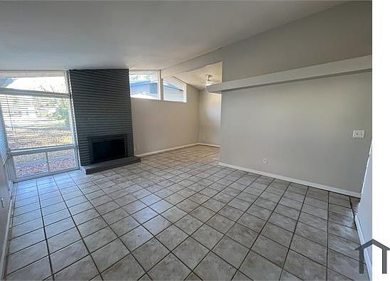 1st image of 2460 Allen Dr