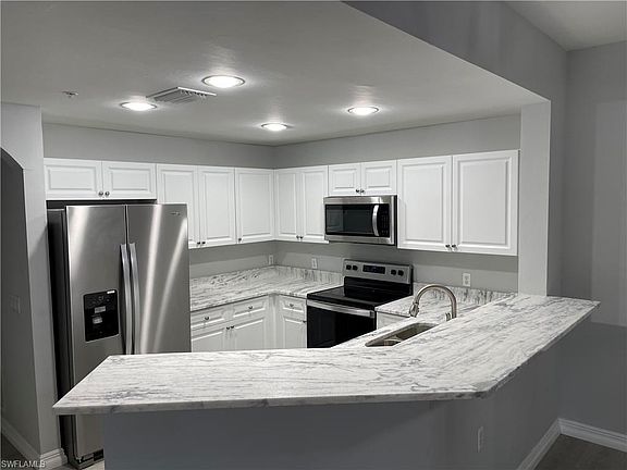 5th image of 3944 Pomodoro CIR #301