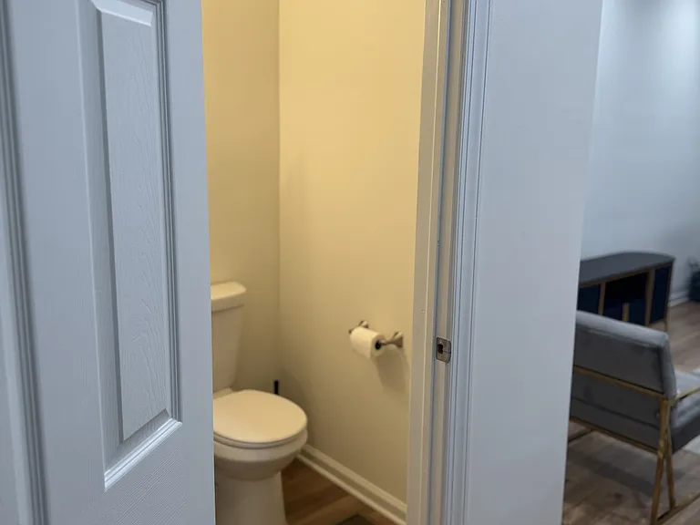 1727 E 33rd St #1 — Photo 19