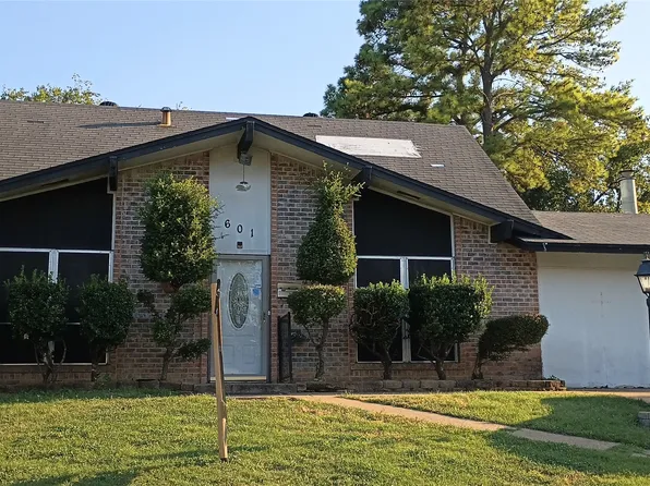 601 Shelmar Dr, Euless, TX 76039