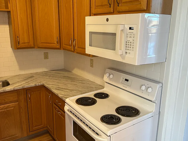 250 Washington St #5 — Photo 13