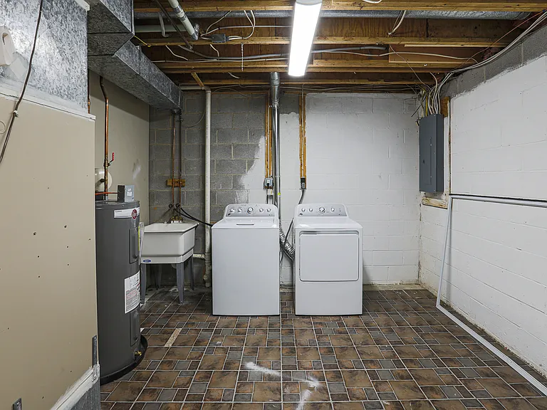 1020 Dartmouth Glen Way #1 — Photo 2