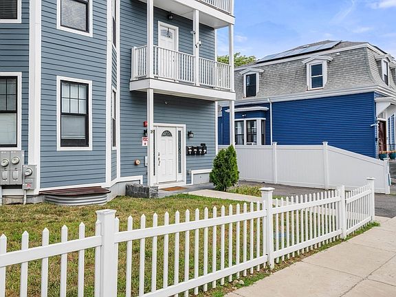 3rd image of 18 Albion St #2