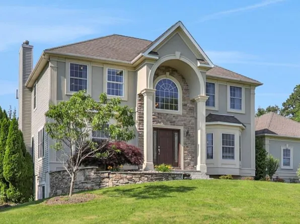 16 Winston Place, Marlboro, NY 12542