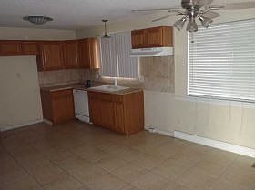 1st image of 1925 Lakeaire Dr