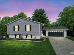 242 Berlekamp Dr, Saint Charles, MO