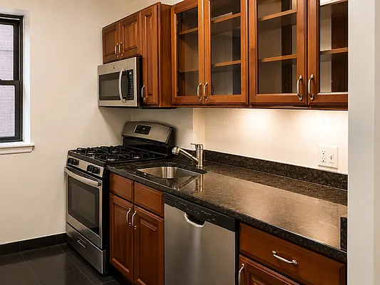 Kitchen, photo 1