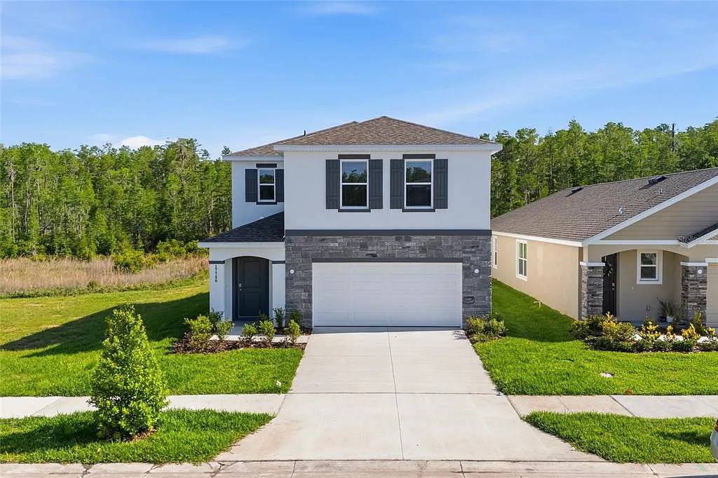 4 bed, 2.5 bath, 2260 sqft, $2,650 — Photo 1