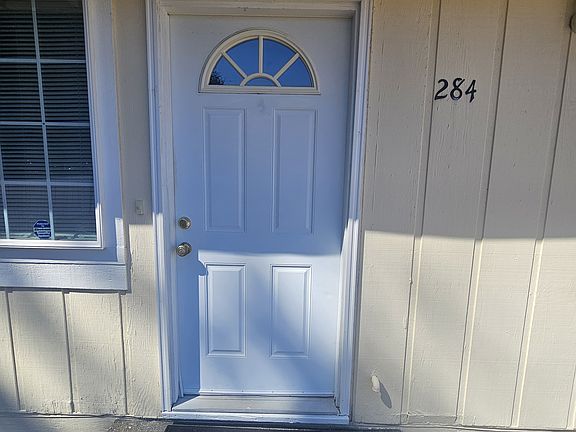 3rd image of 284 Scott St SE
