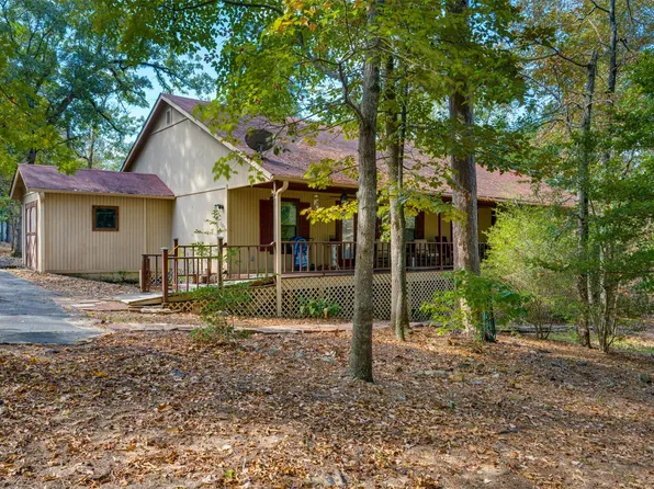 705 Wildwood Trl, Holly Lake Ranch, TX 75765