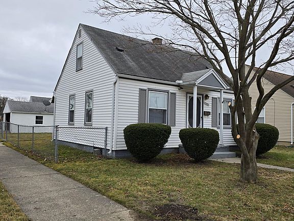 5th image of 19080 Melvin St