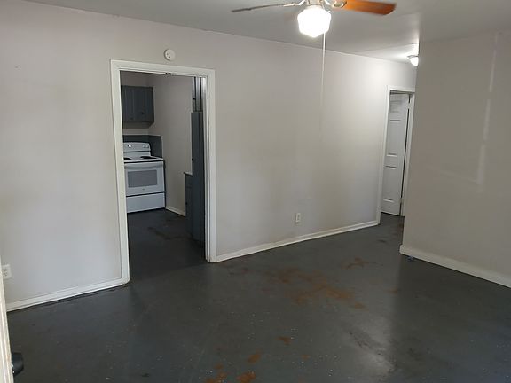 2nd image of 842 Lucerne Ave