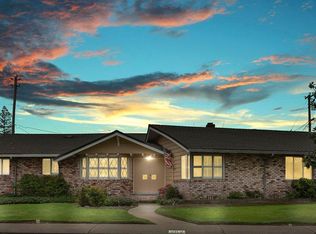 202 W Robinhood Dr, Stockton, CA