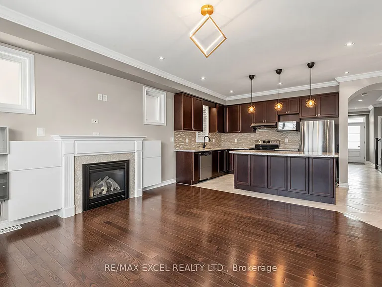 25 Demott Ave — Photo 10
