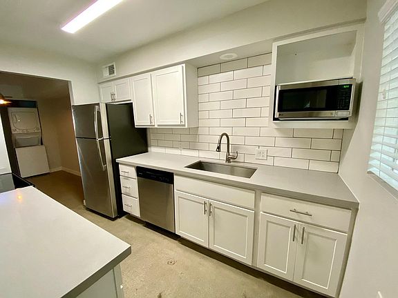 3rd image of 4232 N 32nd St #23