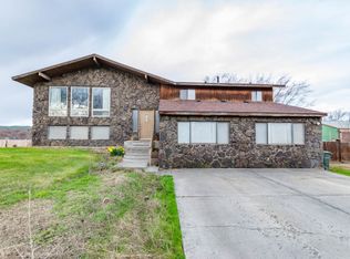 34730 S Gerards Rd, Kennewick, WA 99337