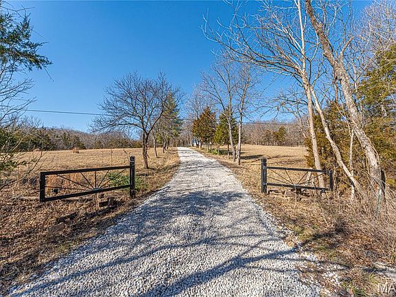 3rd image of 2335 Wegmann Rd