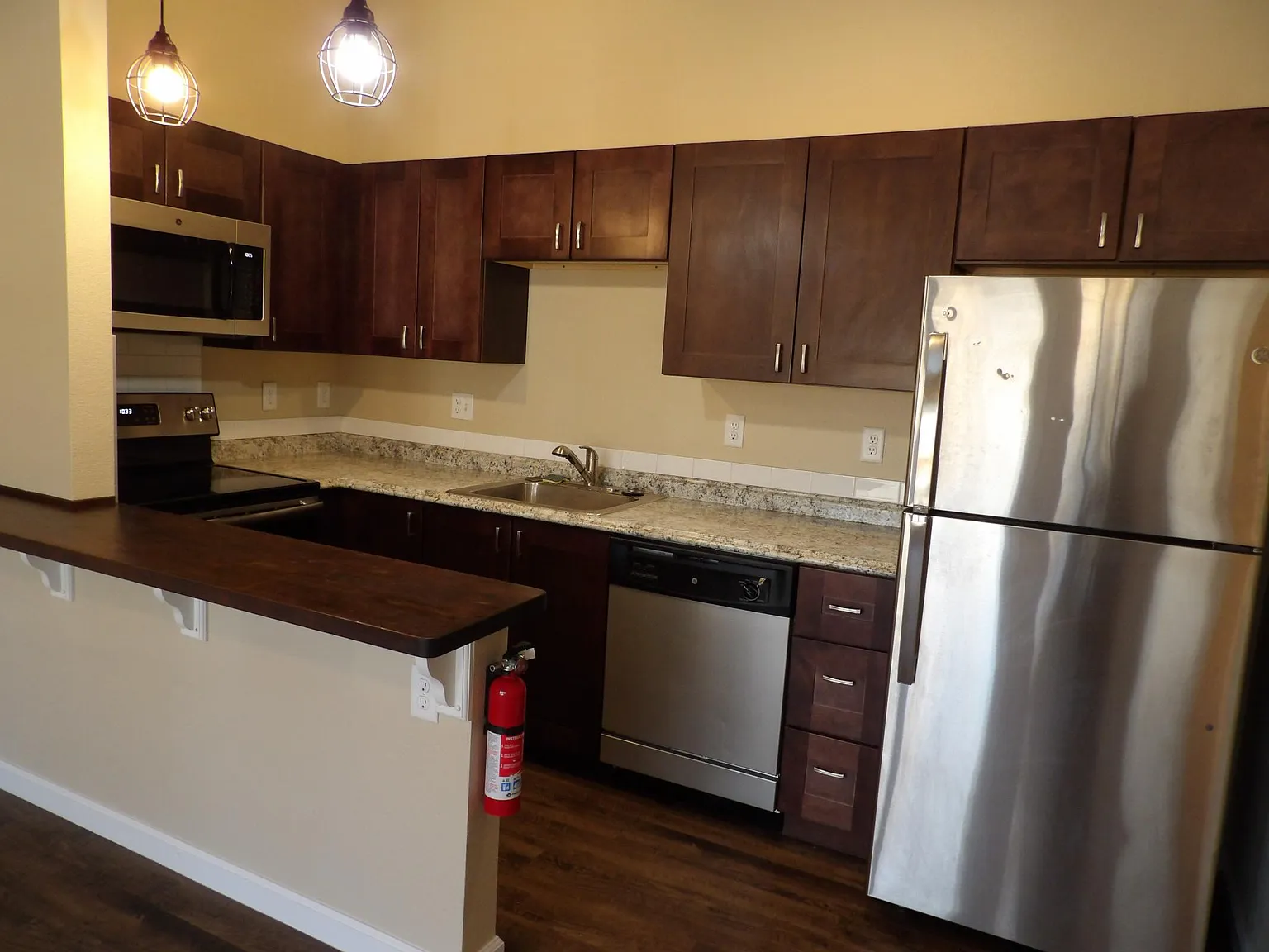1 bed, $1,050 — Photo 4
