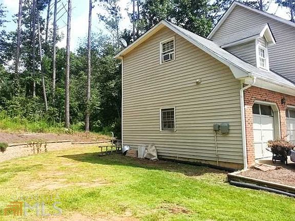 3rd image of 341 Strawberry Wynde NW